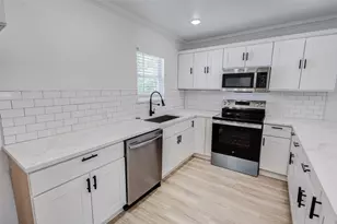 805 Crockett St, Garland, TX 75040 - Photo 13