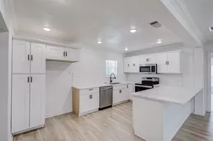 805 Crockett St, Garland, TX 75040 - Photo 11