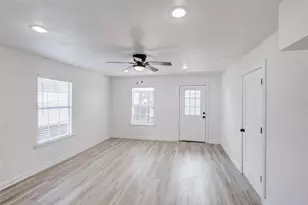 805 Crockett St, Garland, TX 75040 - Photo 17