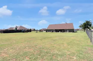 7818 Sagebrush Ln, Godley, TX 76044 - Photo 37