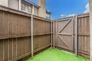 5757 E University Blvd, Dallas, TX 75206 - Photo 13