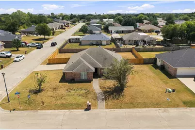 220 Knight Lane, Lacy Lakeview, TX 76705 - Photo 1