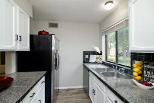 2937 Carnaby Ln, Garland, TX 75044 - Photo 7