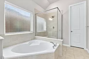 1005 Rosebay Dr, Fort Worth, TX 76247 - Photo 23