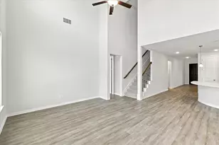 1005 Rosebay Dr, Fort Worth, TX 76247 - Photo 7