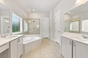 1005 Rosebay Dr, Fort Worth, TX 76247 - Photo 19