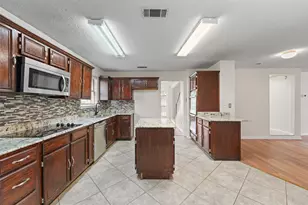 1521 Curtis Ln, Cedar Hill, TX 75104 - Photo 5