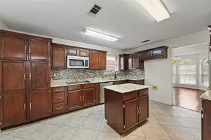 1521 Curtis Ln, Cedar Hill, TX 75104 - Photo 7