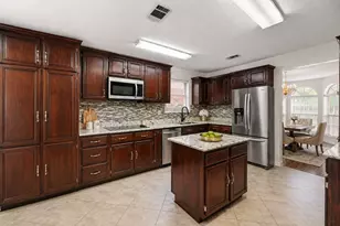 1521 Curtis Ln, Cedar Hill, TX 75104 - Photo 3
