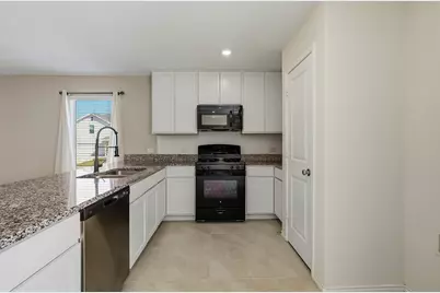 2901 Questa Street, Fort Worth, TX 76119 - Photo 11