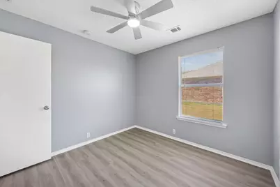 1506 Waters Edge Drive, Glenn Heights, TX 75154 - Photo 7