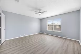 1506 Waters Edge Dr, Glenn Heights, TX 75154 - Photo 11