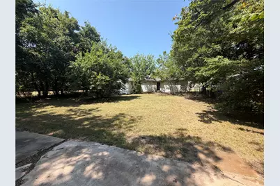 1305 N Brents Avenue, Sherman, TX 75090 - Photo 9