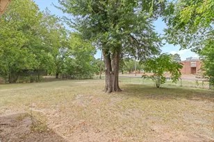 909 N Naid St, Grand Saline, TX 75140 - Photo 23