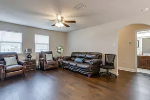 124 Lone Oak Dr, Crowley, TX 76036 - Photo 29