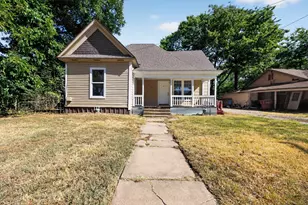 514 W 6th St, Bonham, TX 75418 - Photo 1
