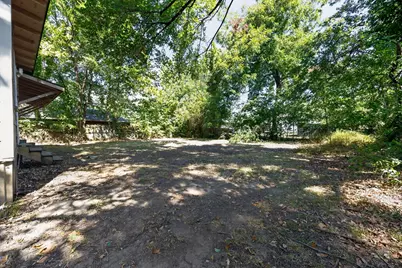 514 W 6th Street, Bonham, TX 75418 - Photo 29