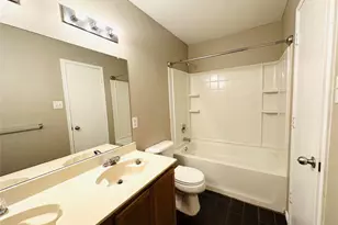 8021 Stowe Springs Ln, Arlington, TX 76002 - Photo 9