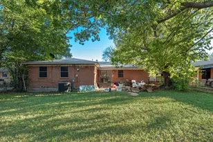 8923 Jennie Lee Ln, Dallas, TX 75227 - Photo 15