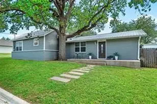 411 Harcourt St, Weatherford, TX 76086 - Photo 1