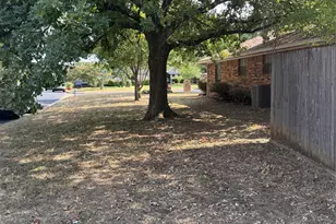 209 Porter Ct, Crowley, TX 76036 - Photo 29