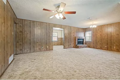 1726 Dorothy Drive, Grand Prairie, TX 75051 - Photo 5