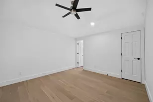 7230 Claybrook Dr, Dallas, TX 75231 - Photo 17