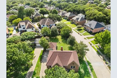 2400 Silverthorne Court, Highland Village, TX 75077 - Photo 3