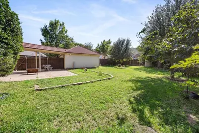 2400 Silverthorne Court, Highland Village, TX 75077 - Photo 25