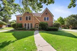 2400 Silverthorne Ct, Highland Village, TX 75077 - Photo 1