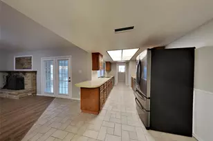 2112 Victoria Rd, Carrollton, TX 75007 - Photo 7