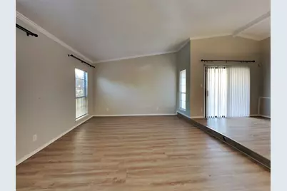 2112 Victoria Road, Carrollton, TX 75007 - Photo 5