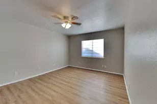 2112 Victoria Rd, Carrollton, TX 75007 - Photo 11