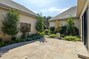 10 St Laurent Pl, Dallas, TX 75225 - Photo 15