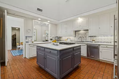 10 Saint Laurent Place, Dallas, TX 75225 - Photo 9