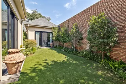 10 Saint Laurent Place, Dallas, TX 75225 - Photo 17