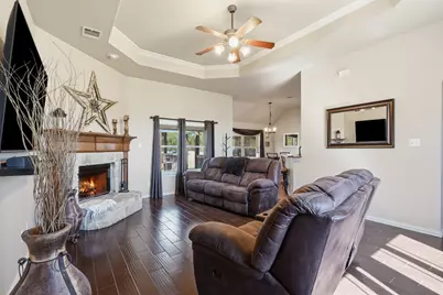 201 N Casey Court, Springtown, TX 76082 - Photo 3