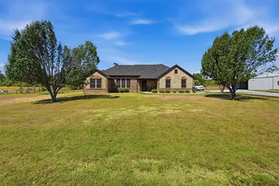 201 N Casey Court, Springtown, TX 76082 - Photo 1
