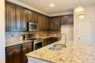 9251 Water Oak Dr, Arlington, TX 76002 - Photo 3