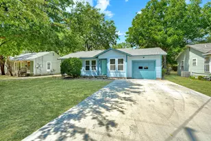 1013 Denton St, Denton, TX 76201 - Photo 3