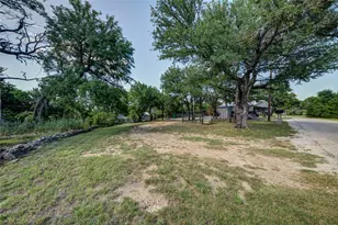 402 Aqua Way, Lake Bridgeport, TX 76426 - Photo 35