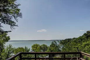 402 Aqua Way, Lake Bridgeport, TX 76426 - Photo 5