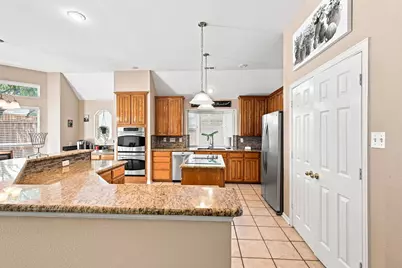 2402 N Hunter Place Lane, Arlington, TX 76006 - Photo 5