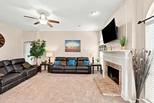2402 N Hunter Pl Ln, Arlington, TX 76006 - Photo 9
