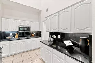 4661 Thanksgiving Ln, Plano, TX 75024 - Photo 11