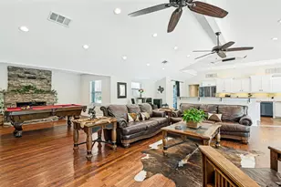 928 N Irving Heights Dr, Irving, TX 75061 - Photo 5