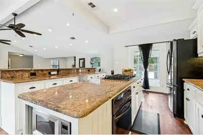 928 N Irving Heights Drive, Irving, TX 75061 - Photo 13