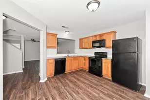 846 Trinity Ln, Dallas, TX 75241 - Photo 3