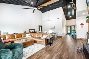 224 Lyla Ln, Whitewright, TX 75491 - Photo 3