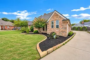 504 Quail Cove Ct, Hurst, TX 76054 - Photo 3